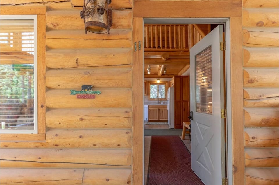 Step inside! Adventure Lodge promises comfort and a delightful stay