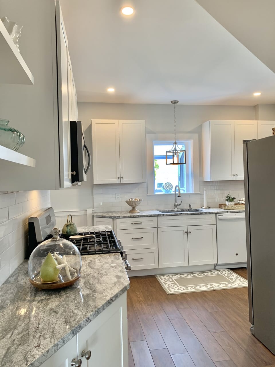 New kitchen installed in 2021