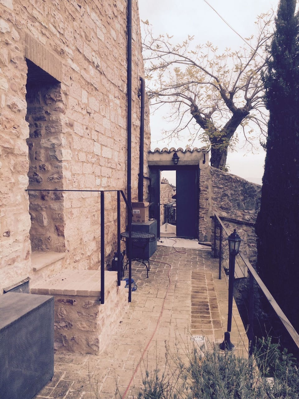 Door from Cleopatra directly to Garden (2nd view)