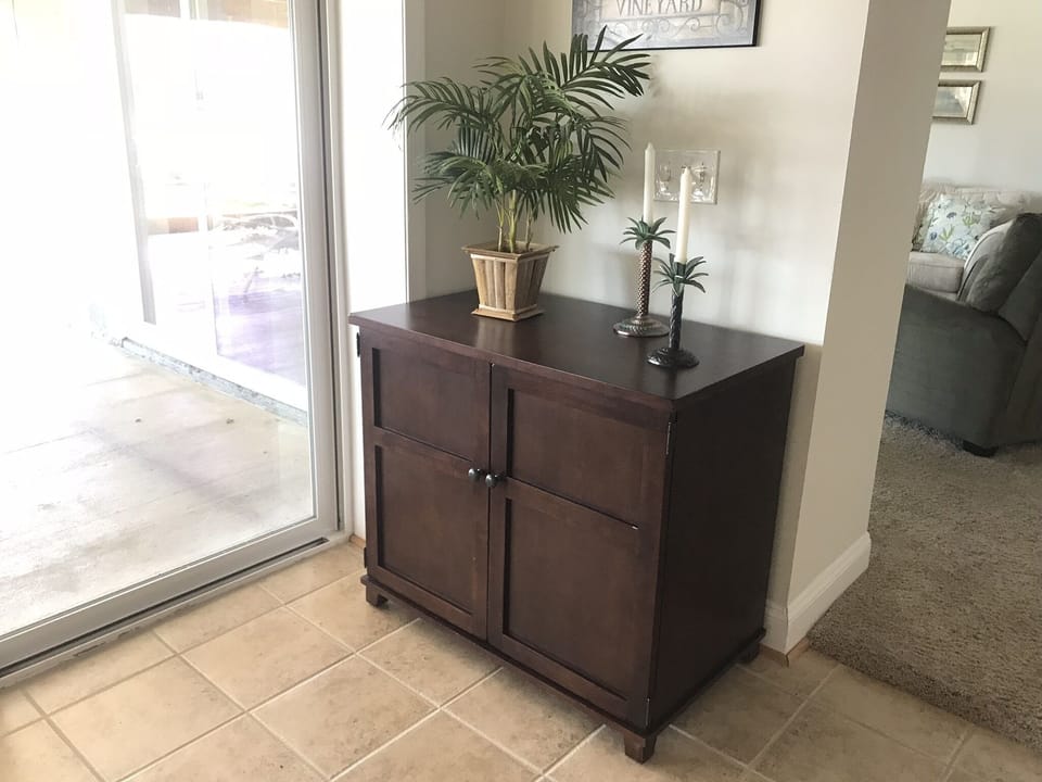 Game cabinet on ground level