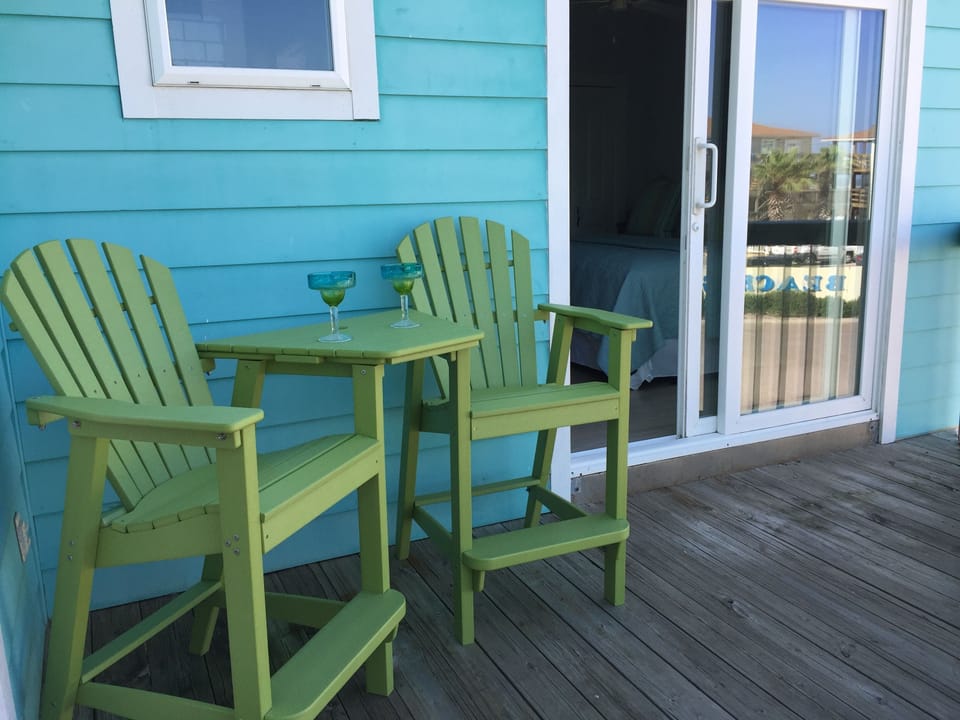 The upper deck is open to the living areas and the master bedroom.