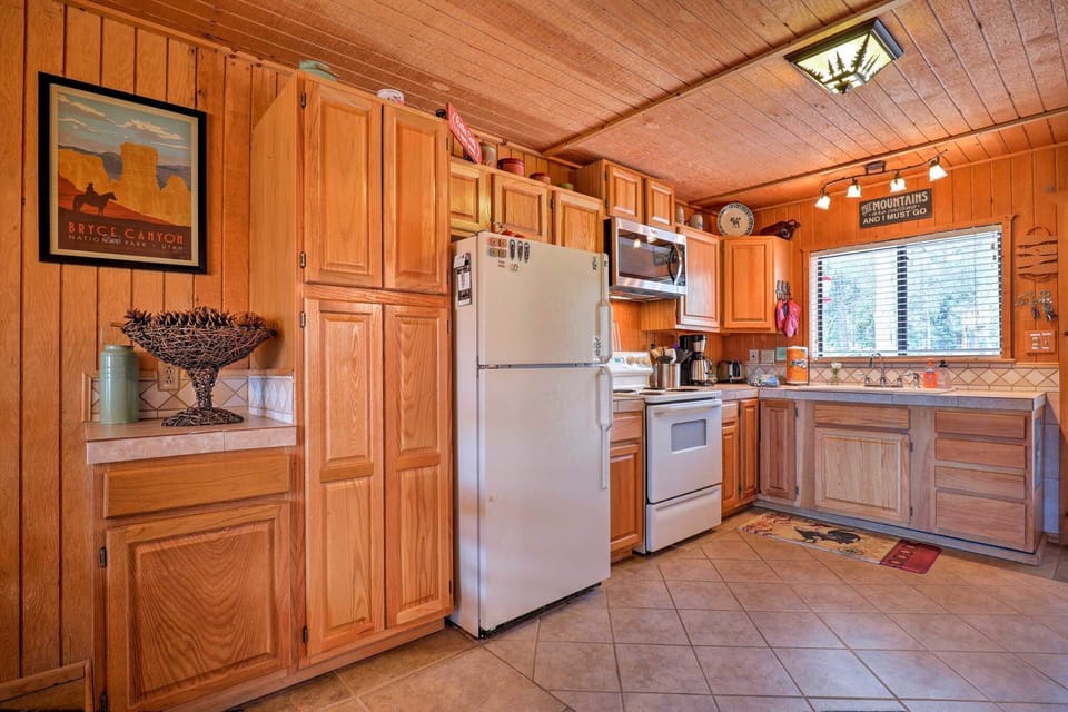Fully equipped kitchen w/ portable dishwasher. New oven/stove not in photo 