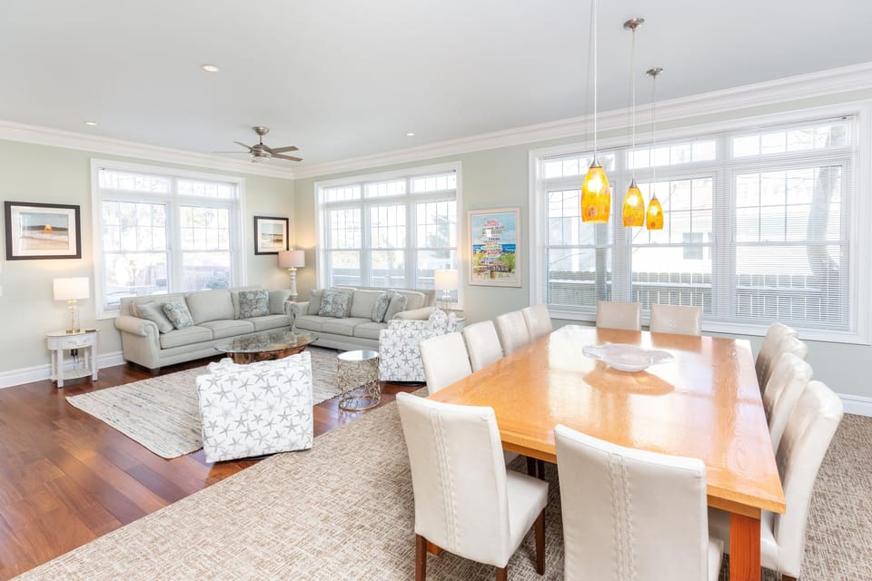 Dining Room view to back Living Room