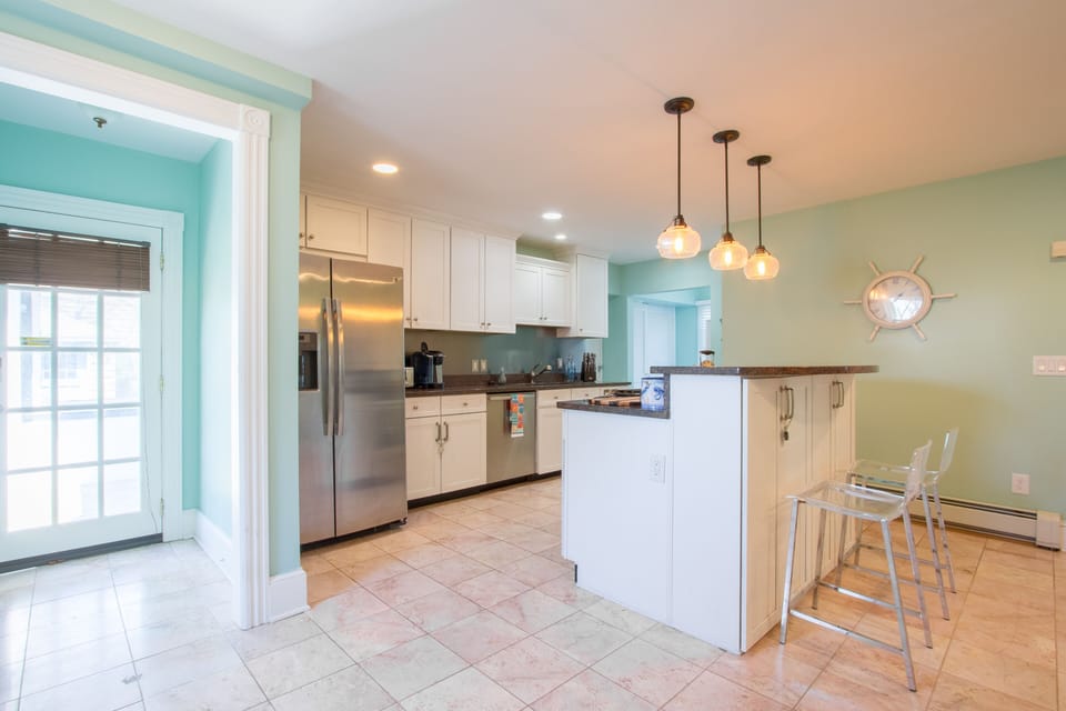 Access to backyard and pool
Through kitchen. 