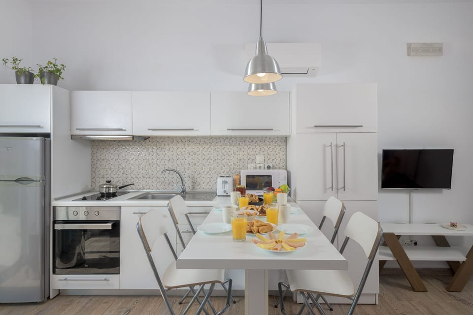 Enjoy your meal in the open plan area of kitchen and living room