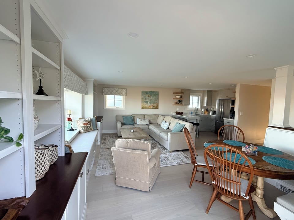 2nd Floor Living Room