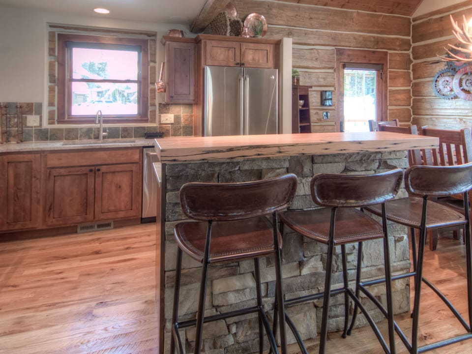 Powder Ridge Oglala 13, Kitchen, 1