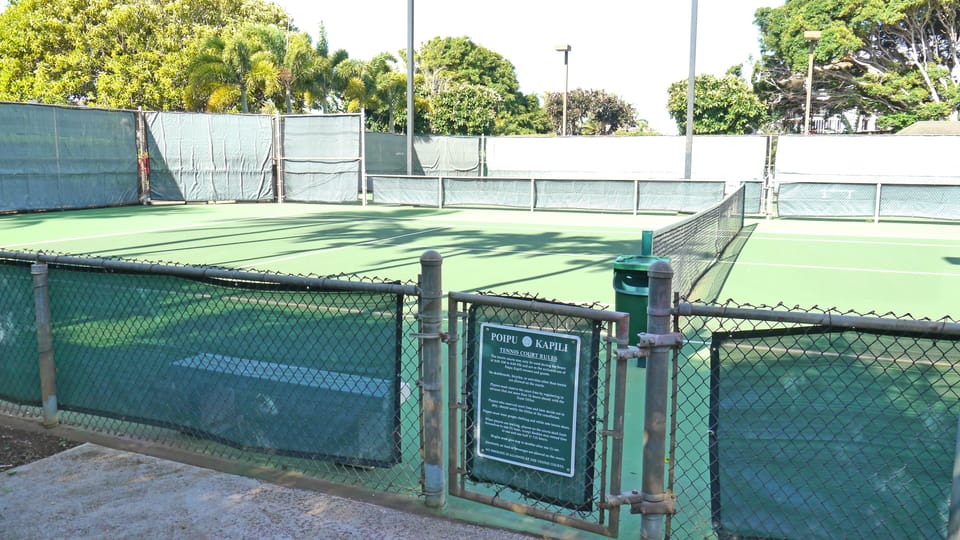 On-site tennis courts (2), one court has 2 pickle ball courts!