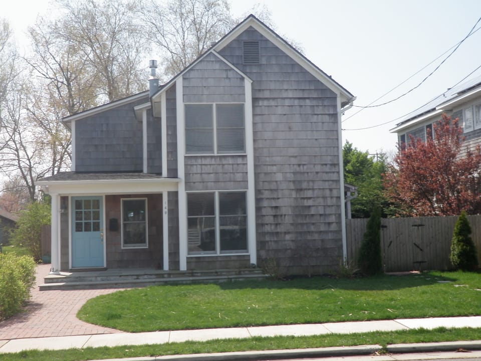 Front of the house pre-Spring