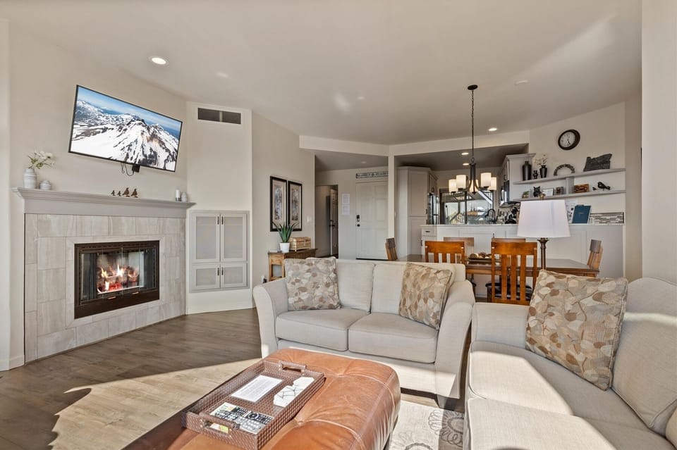 Living room w fireplace, Smart TV, comfortable new queen sofa sleeper