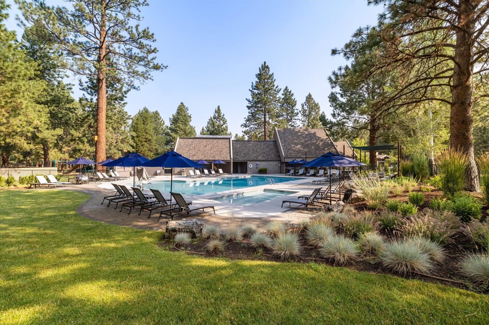 Community swimming pool (pool open from Memorial weekend to Labor Day weekend) and hot tubs open year round