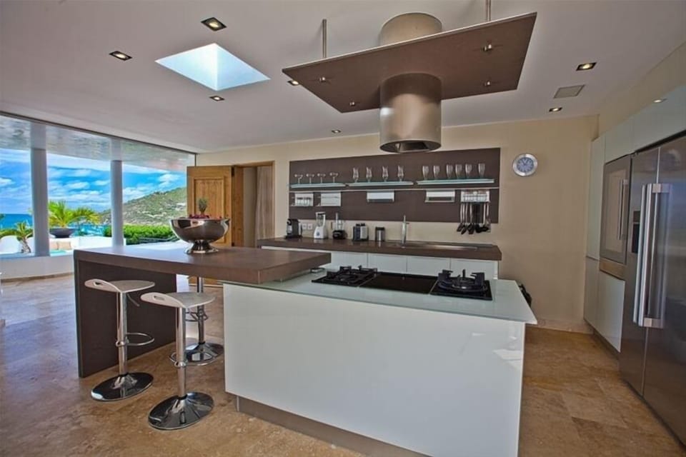 The kitchen and the bar