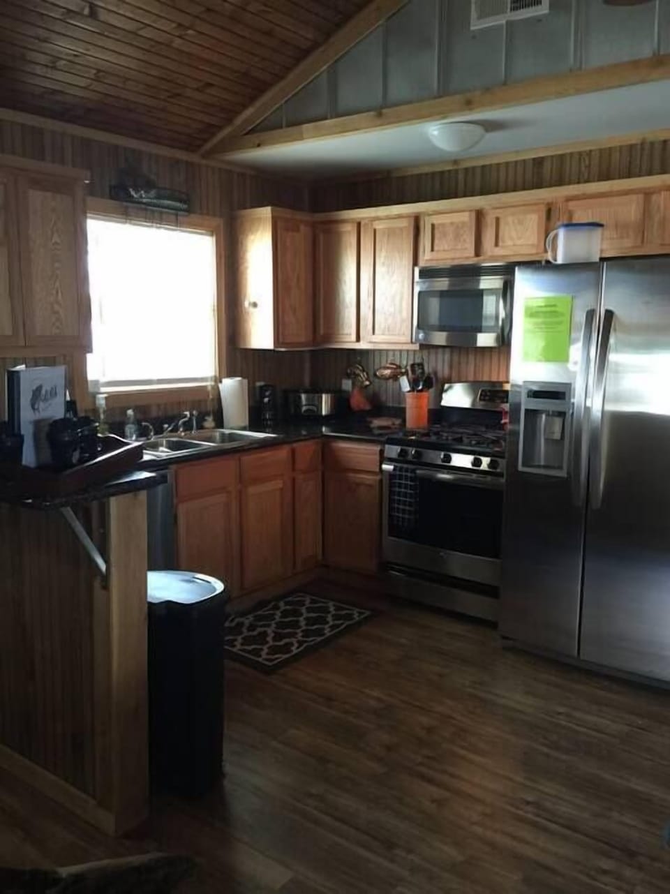 Open Kitchen / Fully Stocked