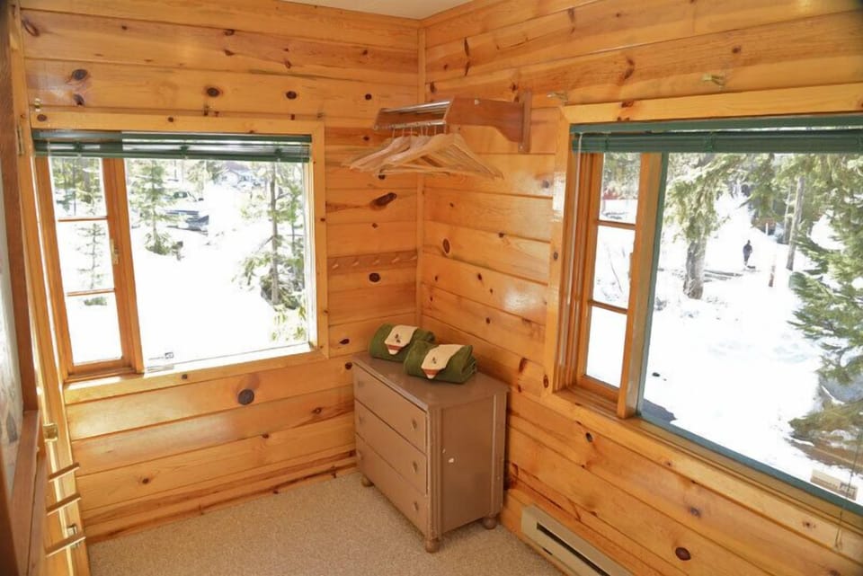 Dressing room outside of main bathroom.
