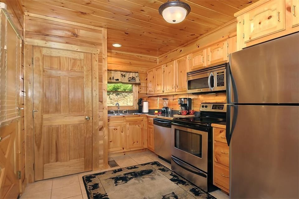 Kitchen 2