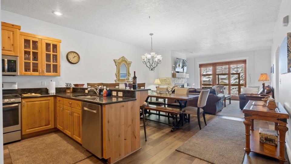 Newly renovated unit!