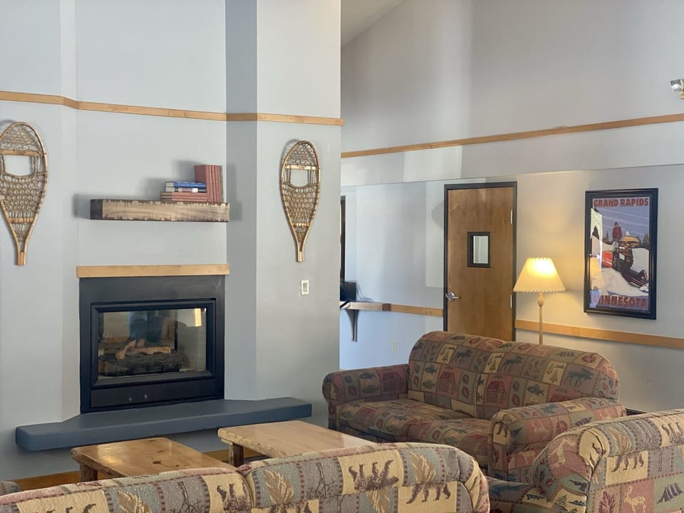 Spacious common room with gas fireplace.