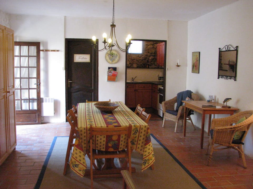 DiningRoom