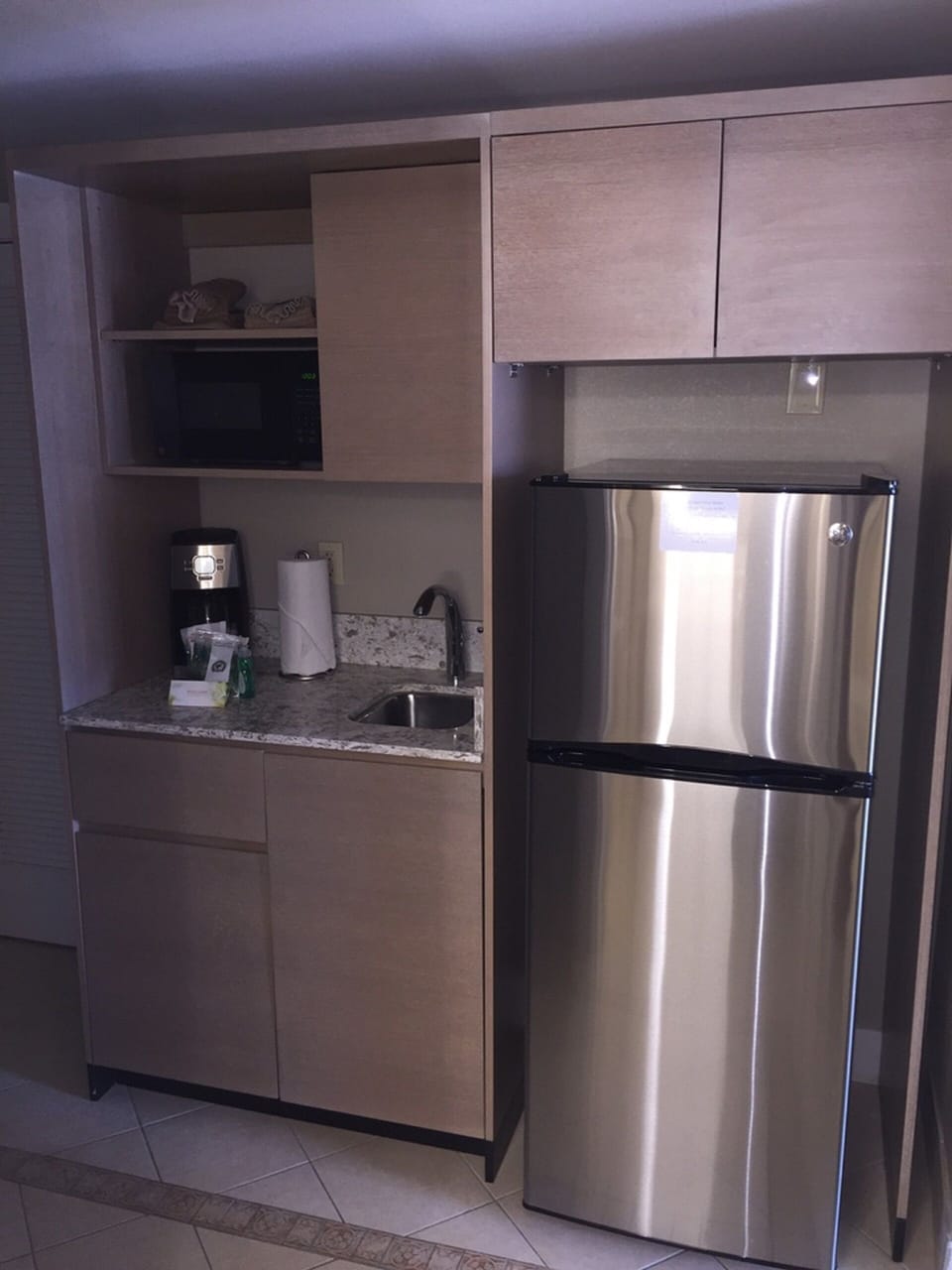 Kitchenette in the studio guest room