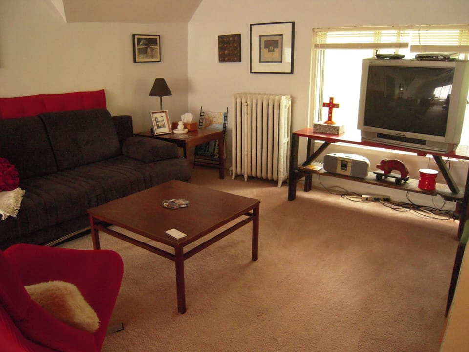 Entertaining area