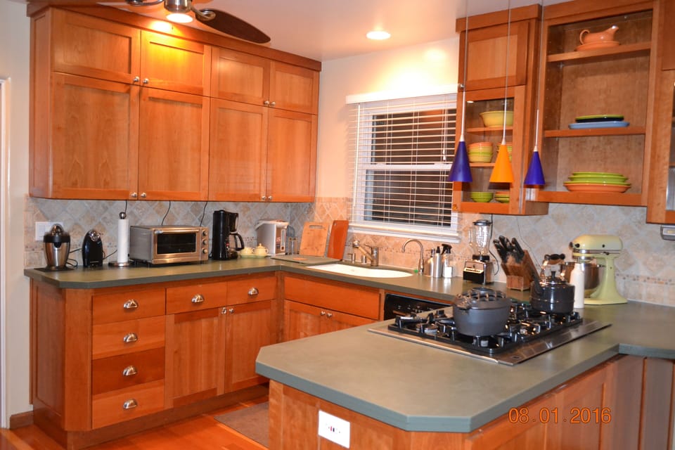 Full modern kitchen