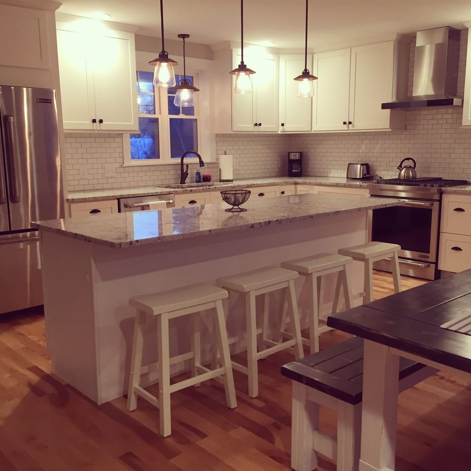 Just love this kitchen.