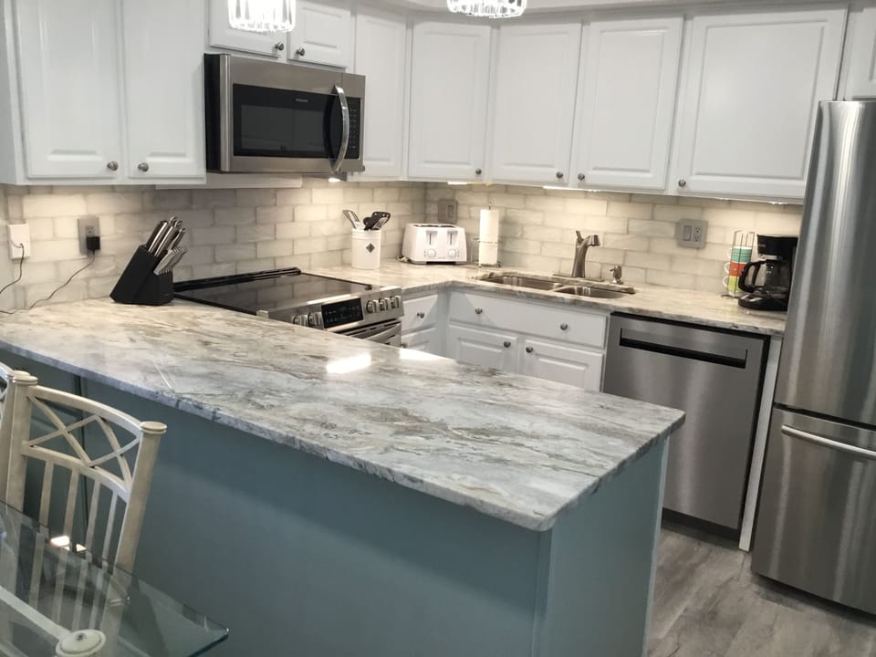 NEW GRANITE COUNTER TOPS