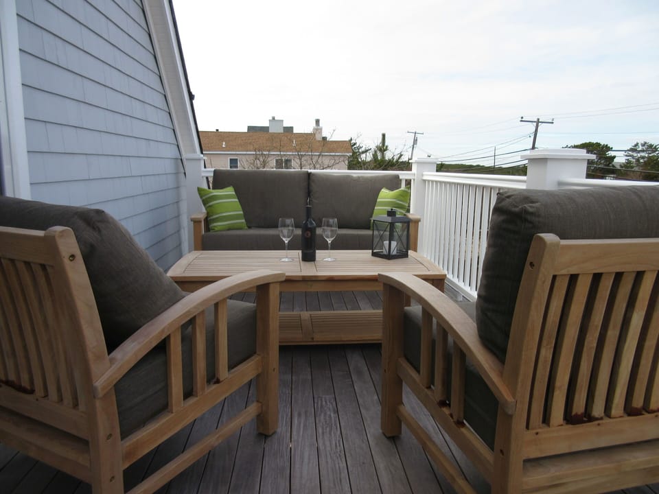 Conversation Seating off Living Room