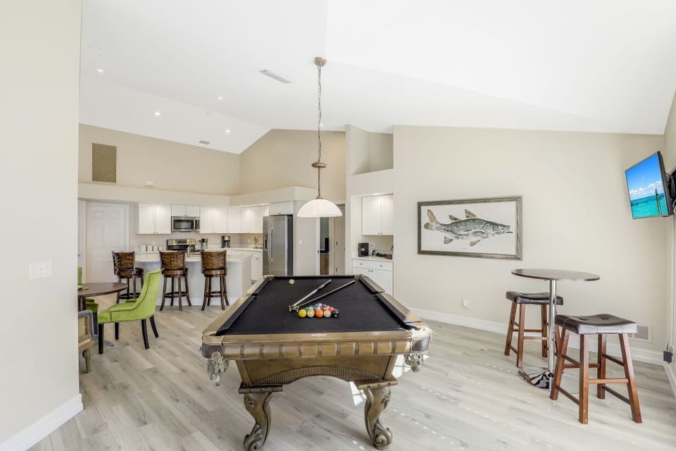 Pool Table looking out over landmark bay
