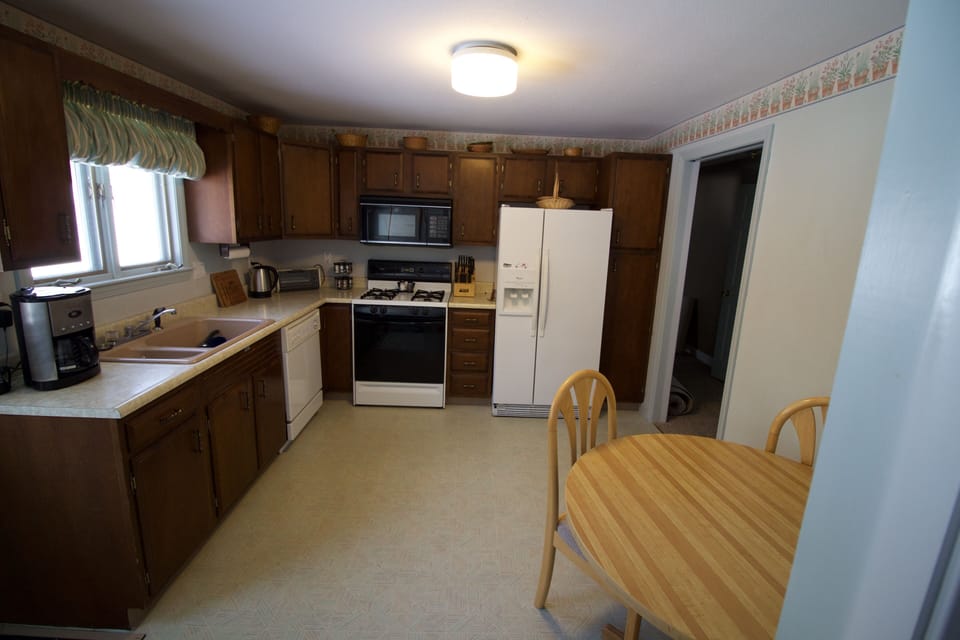 Kitchen with table for four