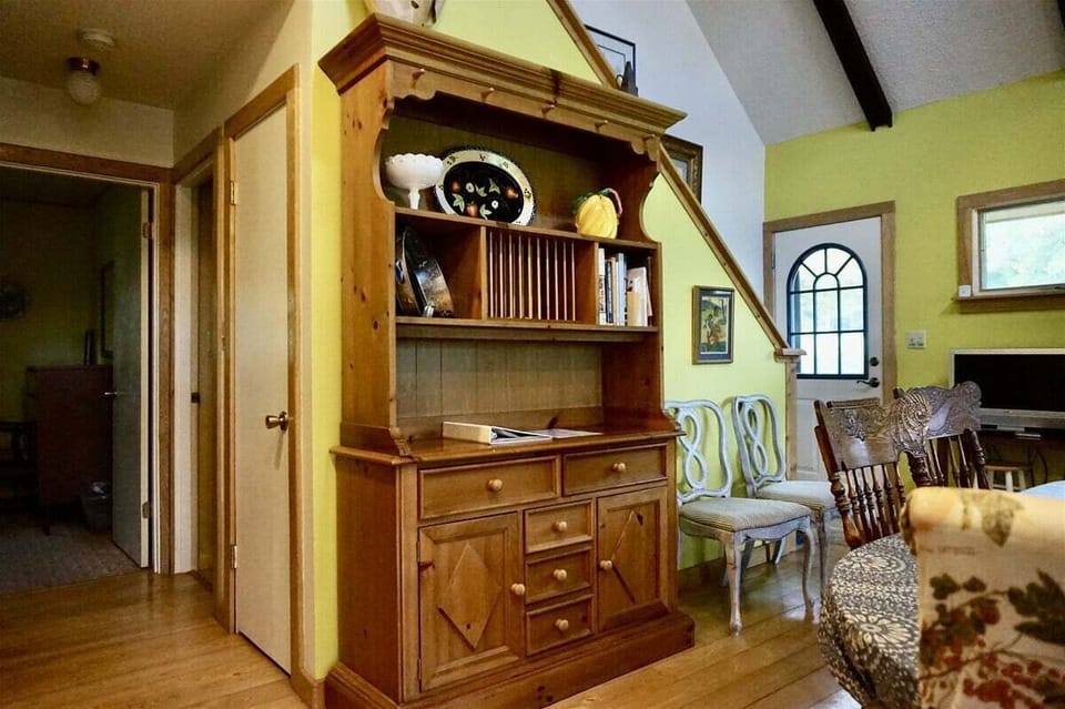 kitchen dining area