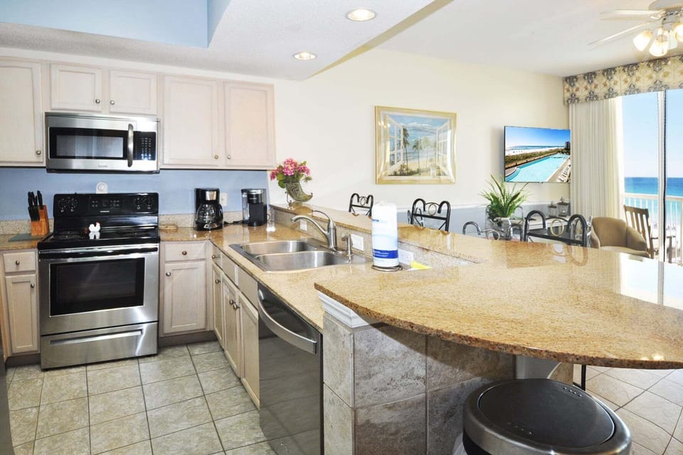 Kitchen - 
Waters Edge Resort 313 Fort Walton Beach Okaloosa Island