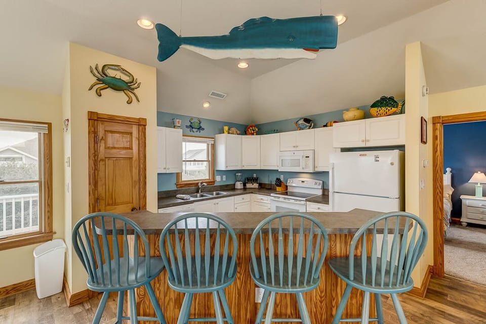 Top-Level Kitchen with Bar (seats 3)