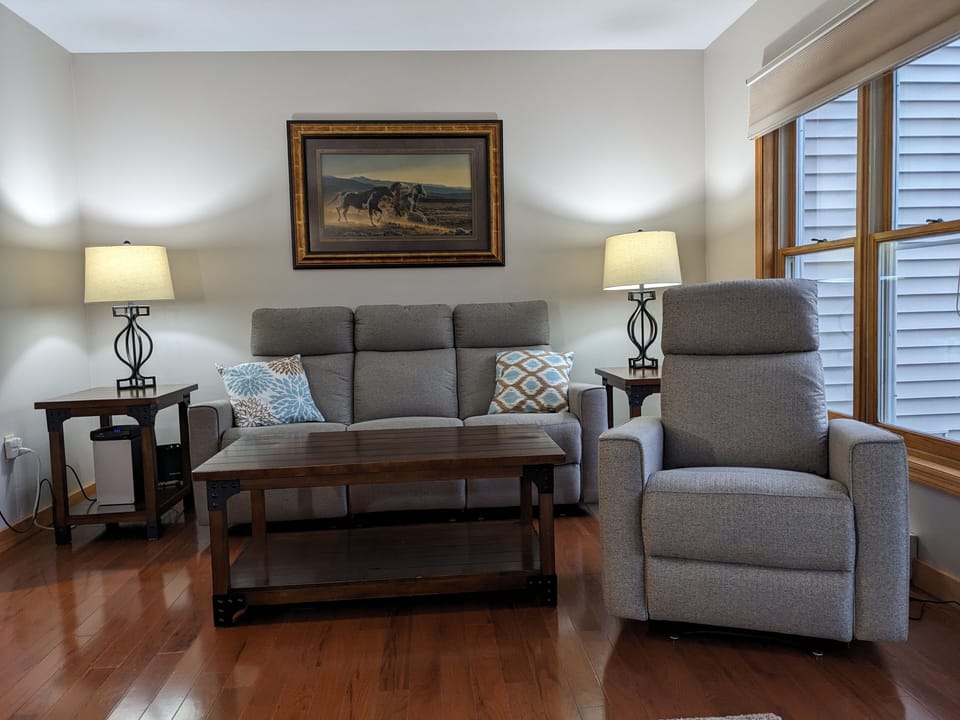 Motion reclining sofa and recliner