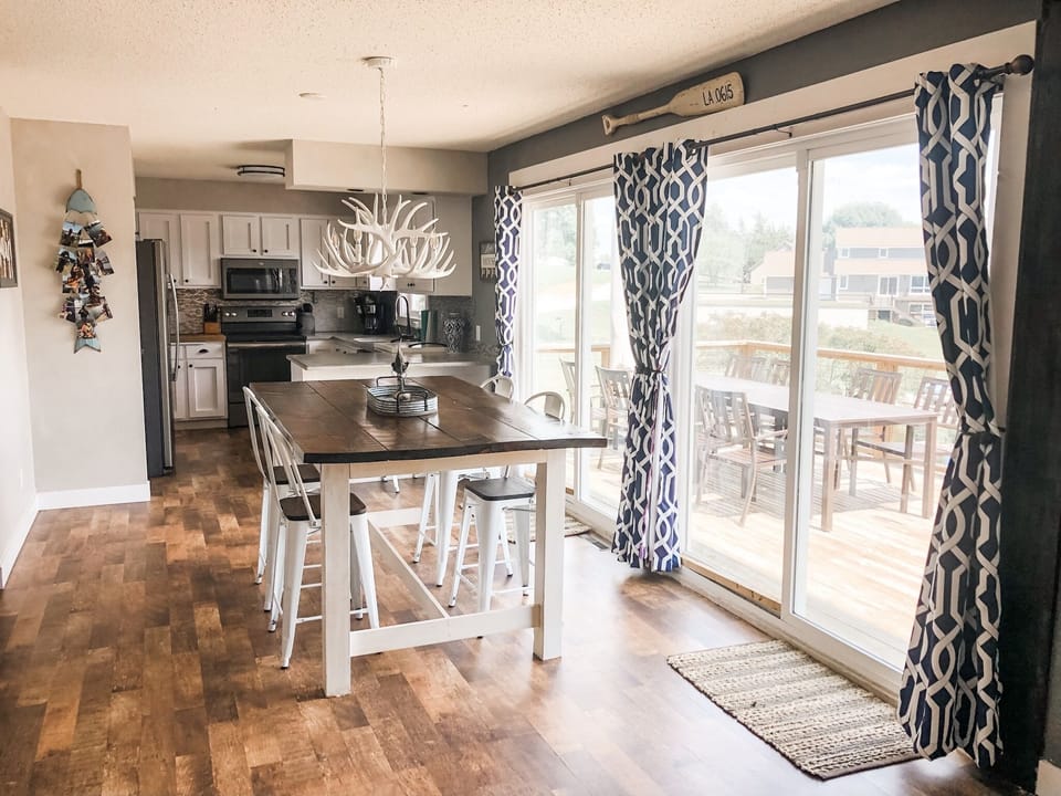 Dining area, kitchen & deck view