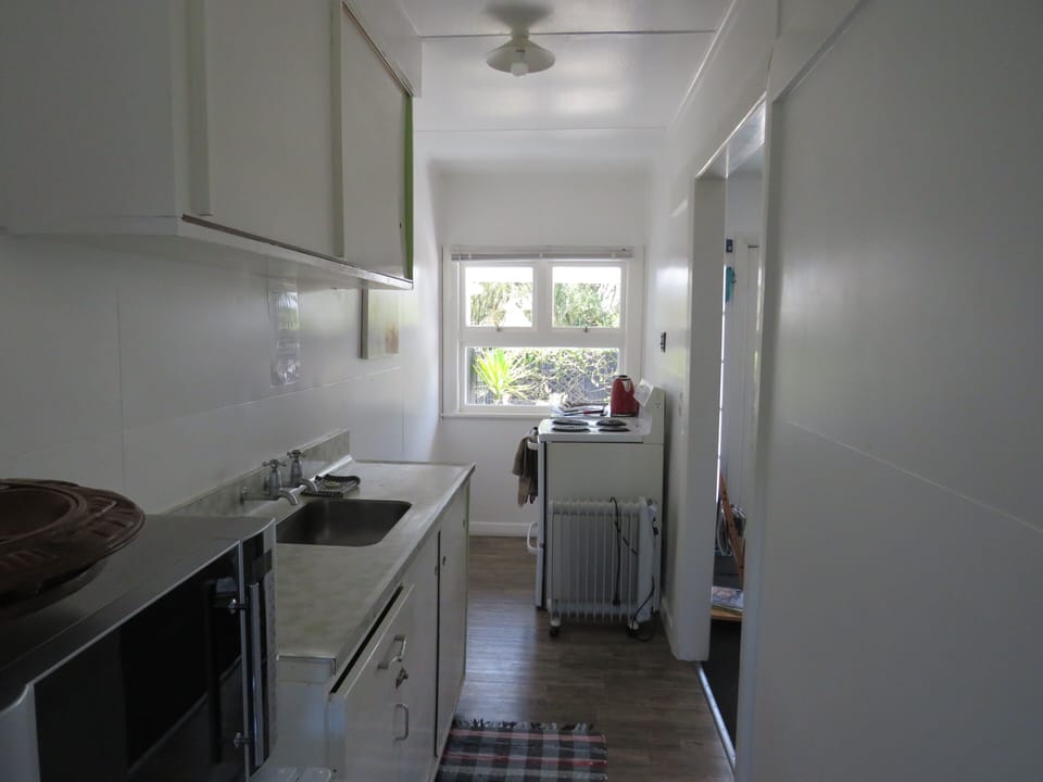 Fully equipped kitchen.