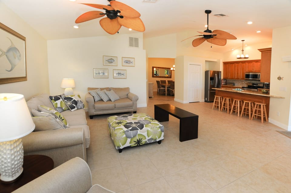 Living room and breakfast bar