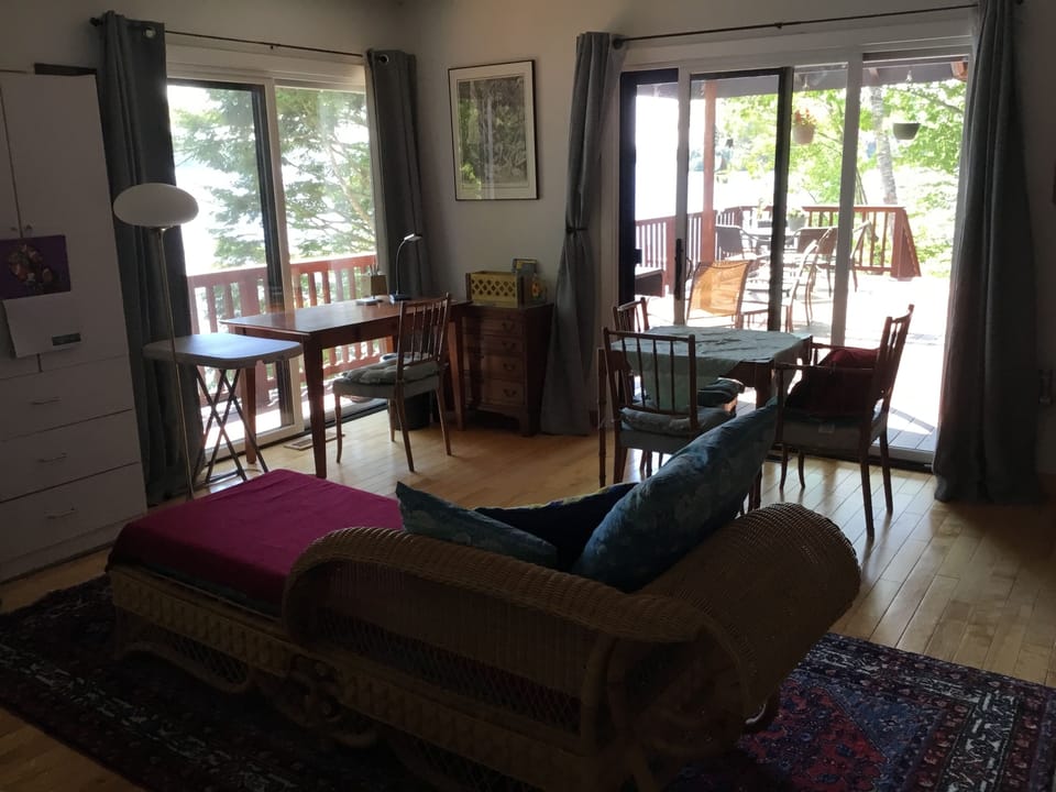 Work or play with dedicated view of the lake & direct access to deck from Master