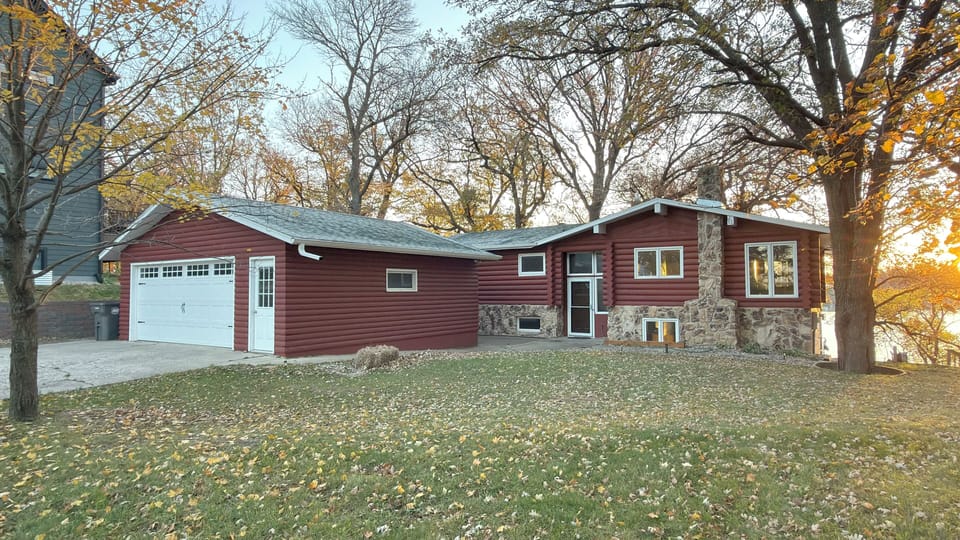 View of front of home looking towards the lake