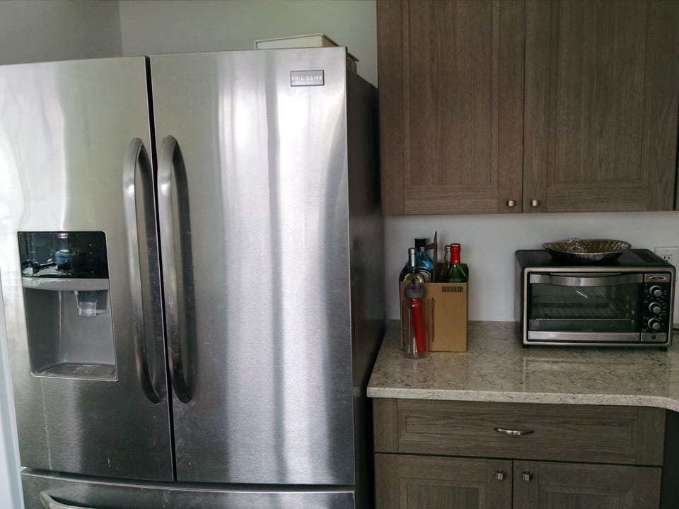 New appliances throughout