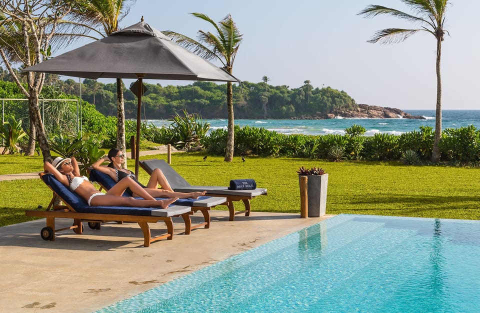 17mx8m pool with the ocean and beach 