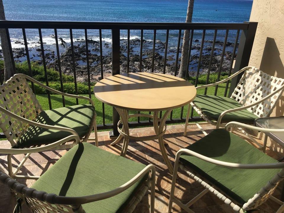 Sunny Afternoon  on Lanai