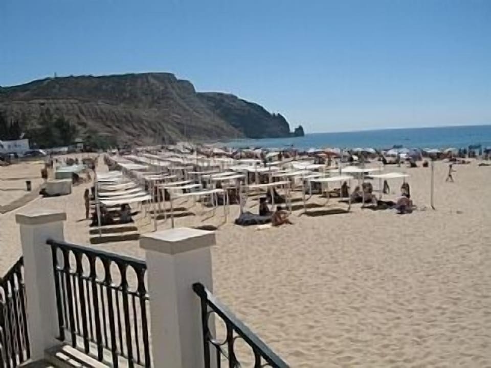 Luz Beach in Peak Season