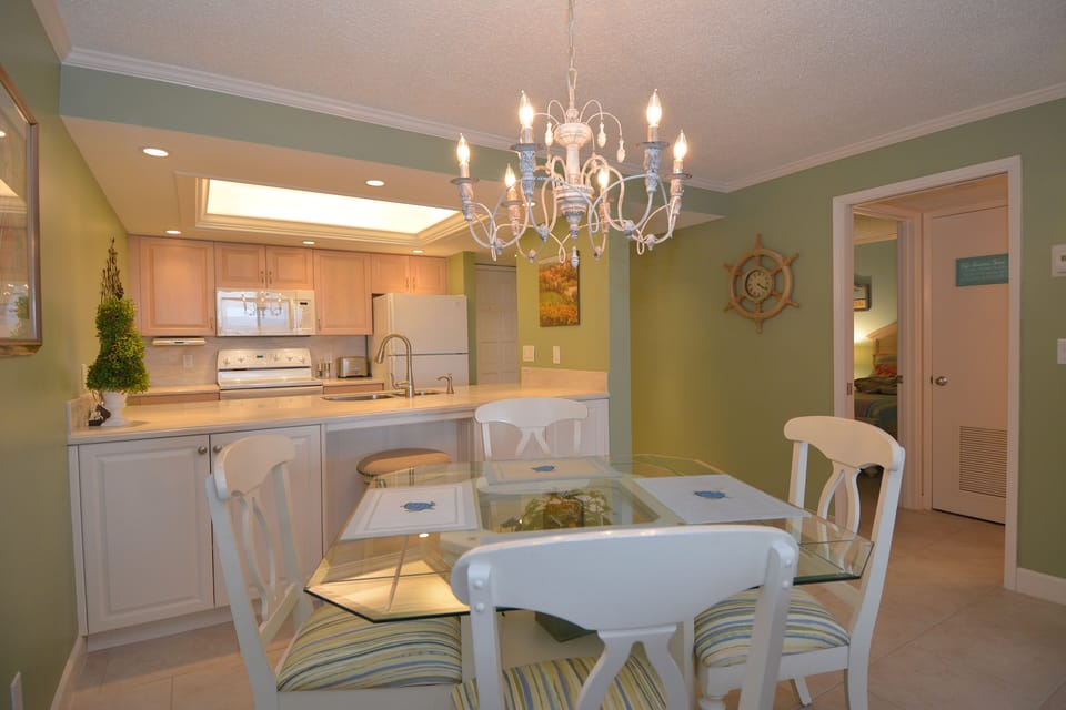 Dining-kitchen area