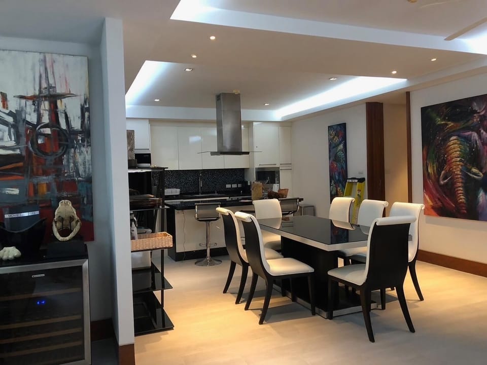 DG04. Dining are with a new floor