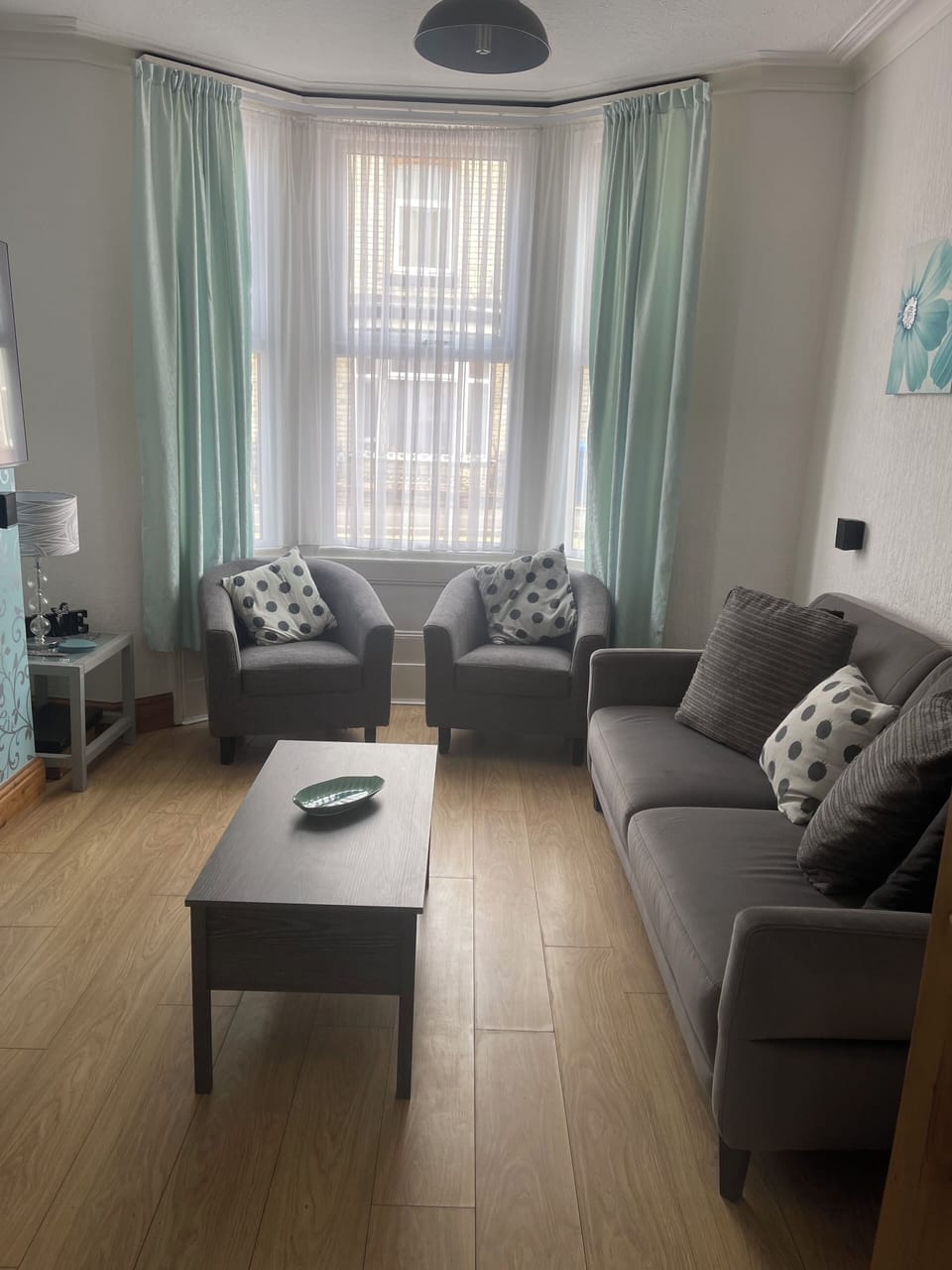 Comfy sofa with ample seating for 5