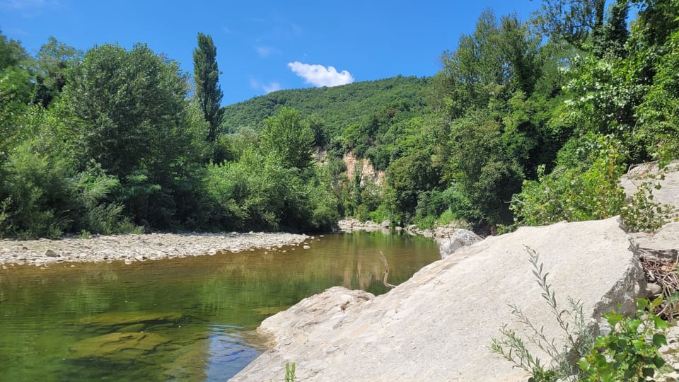 The river is just a 10-minute walk from the house.