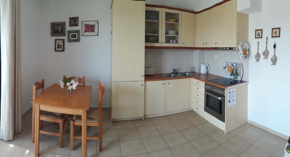 Kitchen and dining area