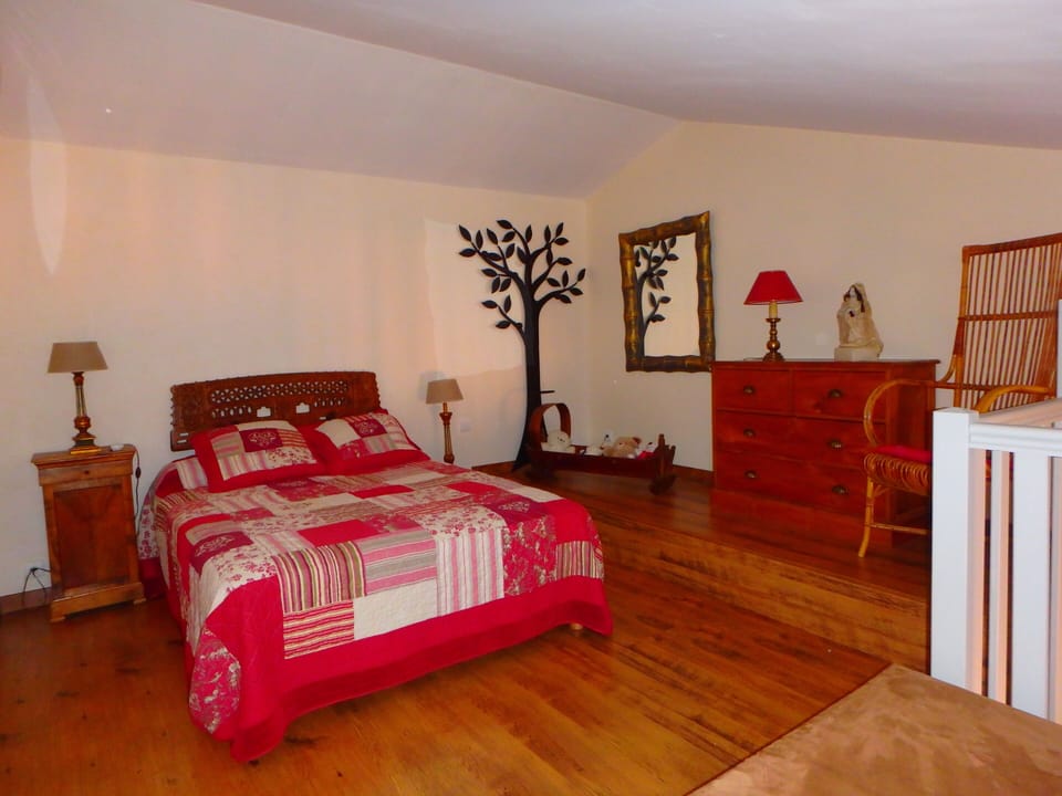 3rd double bedroom with private shower