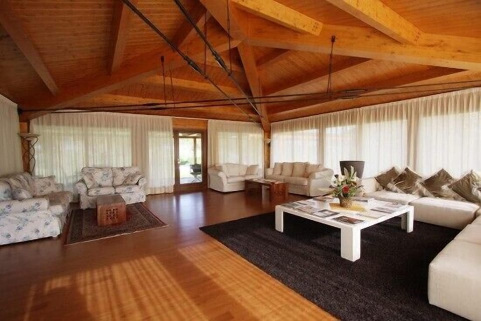 large living area in the annex